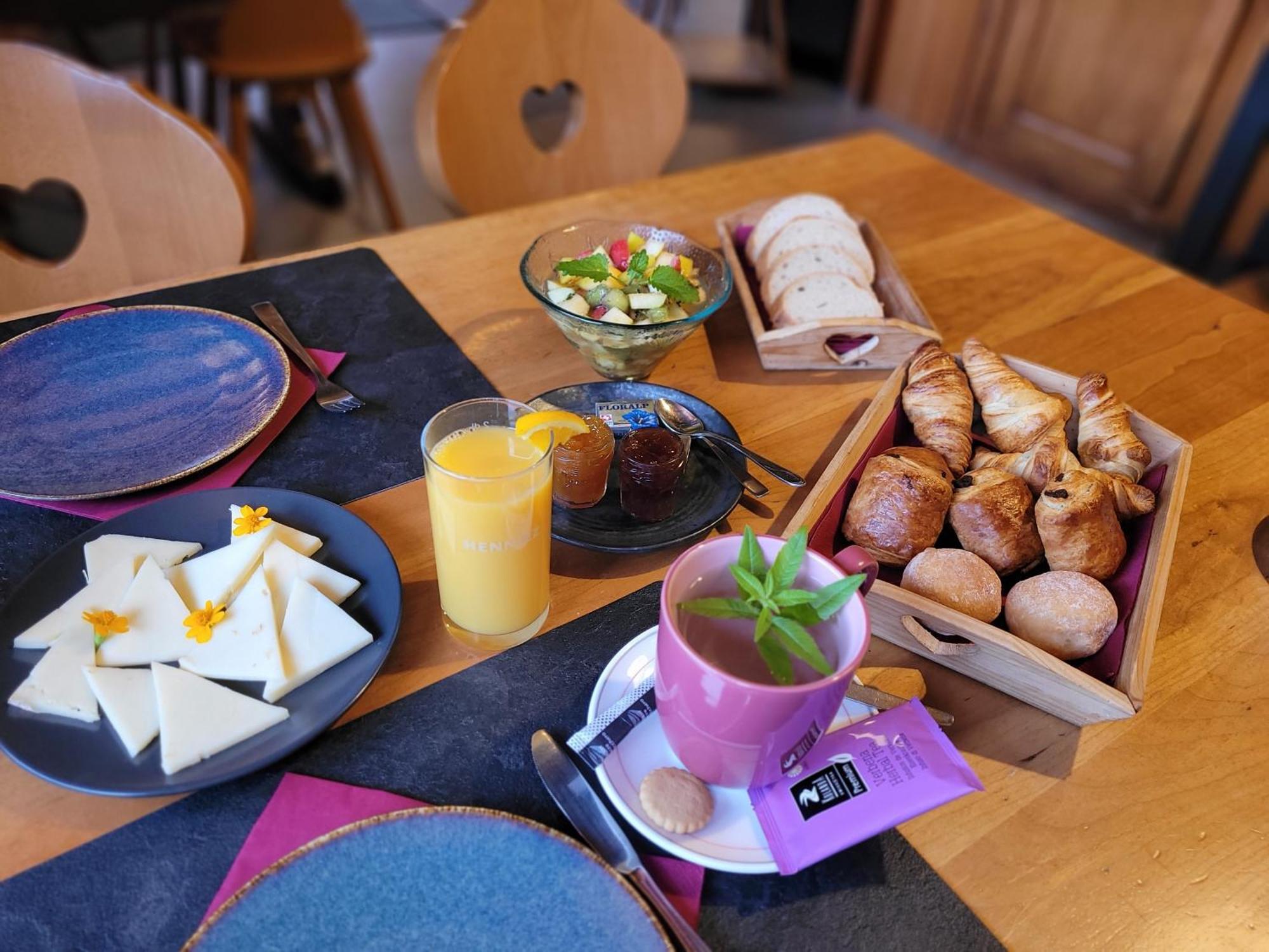 Auberge Le Mont-Gele Iserables Zewnętrze zdjęcie