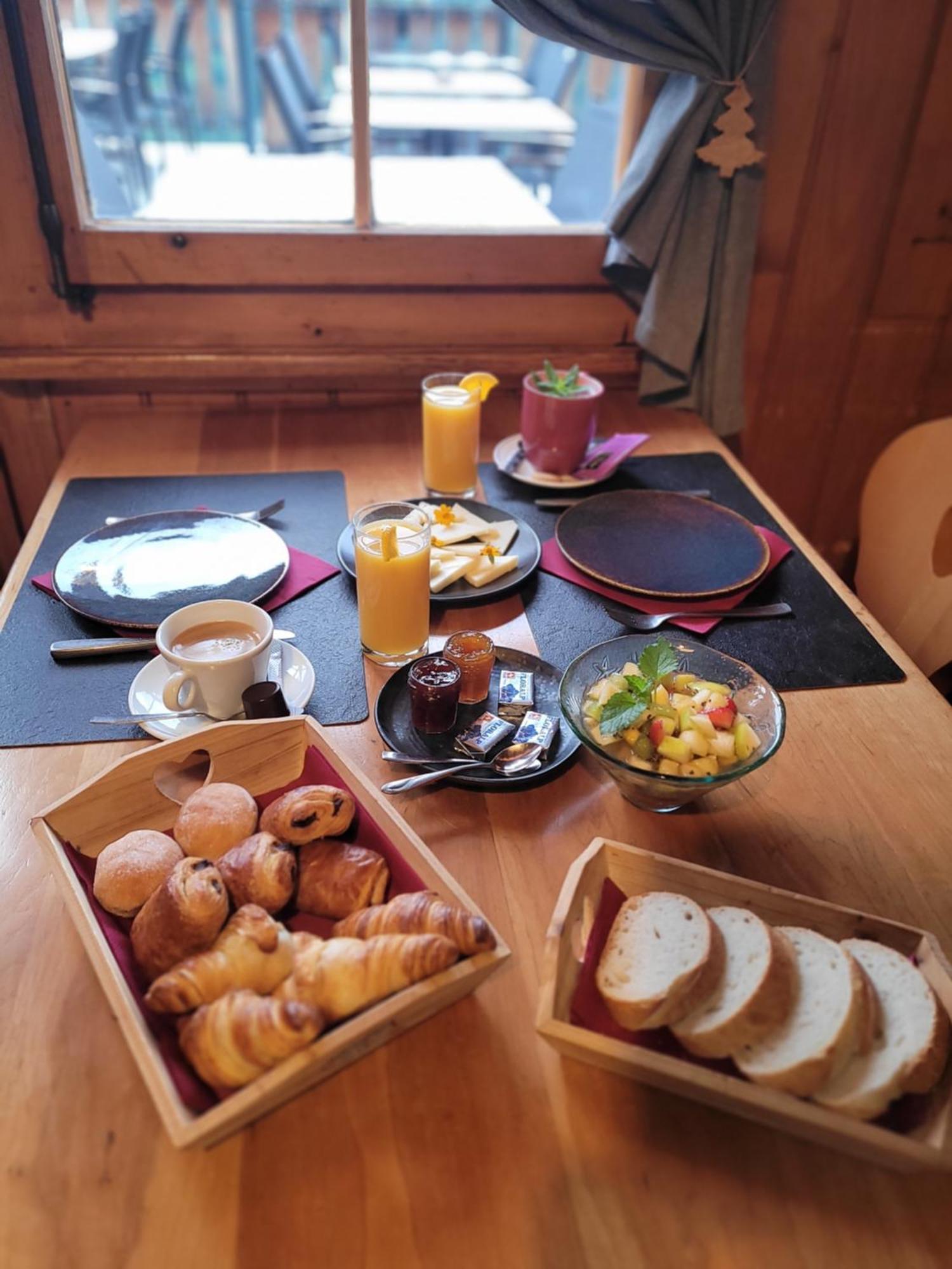 Auberge Le Mont-Gele Iserables Zewnętrze zdjęcie